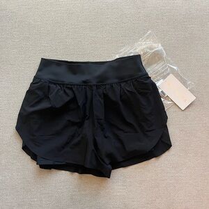 BRAND NEW Athleta Crossover Run Short